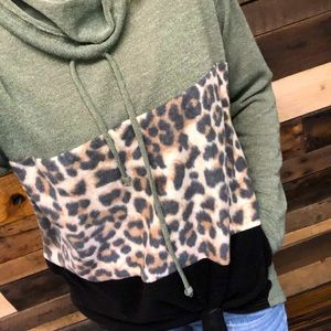 Women’s long sleeve top